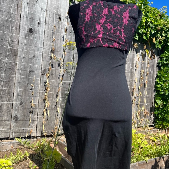 Vintage betsy johnson dress, late 90’s. Black with pink detail. Size M - Picture 4 of 9